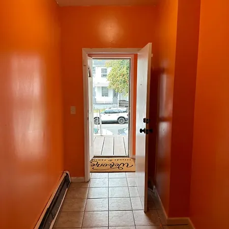Fidelia Halos Room Queen Bed, Minutes From Newark Liberty International Airport And Newark Penn Station